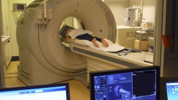 MRI της σπονδυλικής στήλης για τη διάγνωση του πόνου στην πλάτη