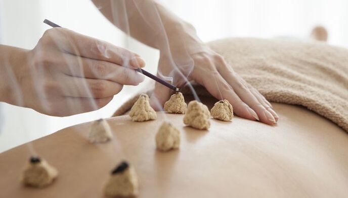 Προθέρμανση βιοενεργών σημείων στην πλάτη για οστεοχονδρωσία